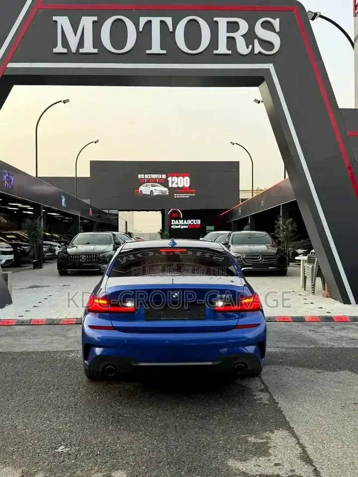 BMW 330i 2020 Bleu