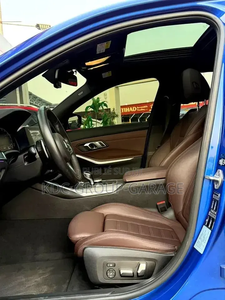 BMW 330i 2020 Bleu