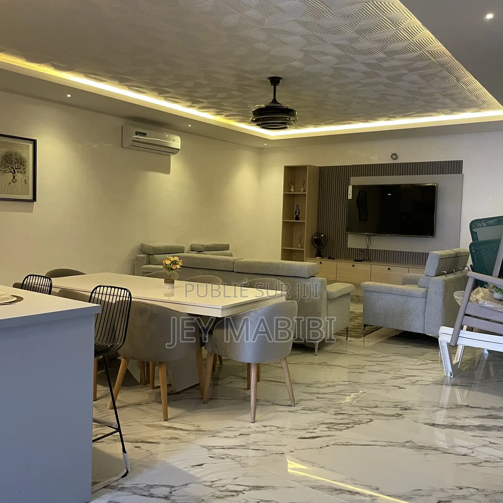 Meublé 4chbre Villa dans Thiès Sud à Vendre