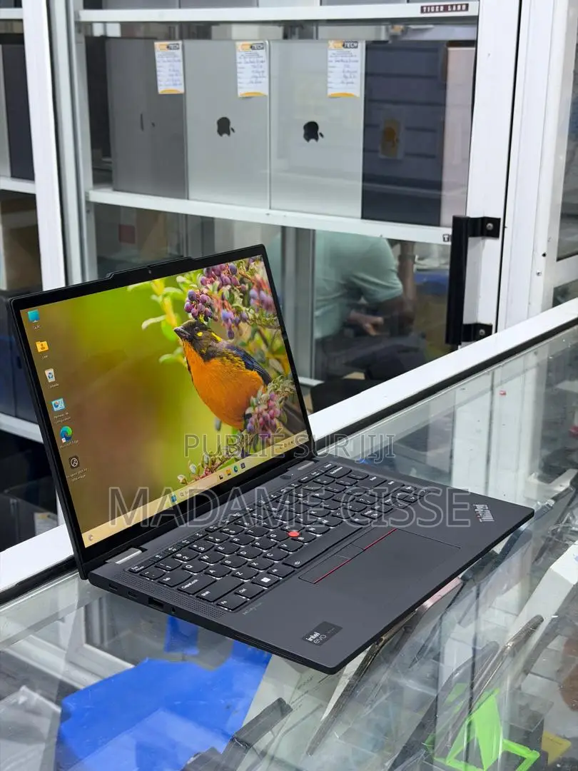 Nouveau Lenovo ThinkPad X13 Gen 4 32GB Intel Core Ultra 7 SSD 1T
