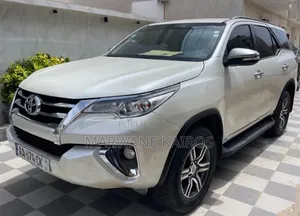 Toyota Fortuner 2020 Blanc