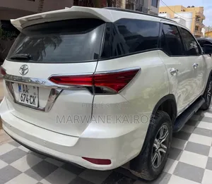 Toyota Fortuner 2020 Blanc