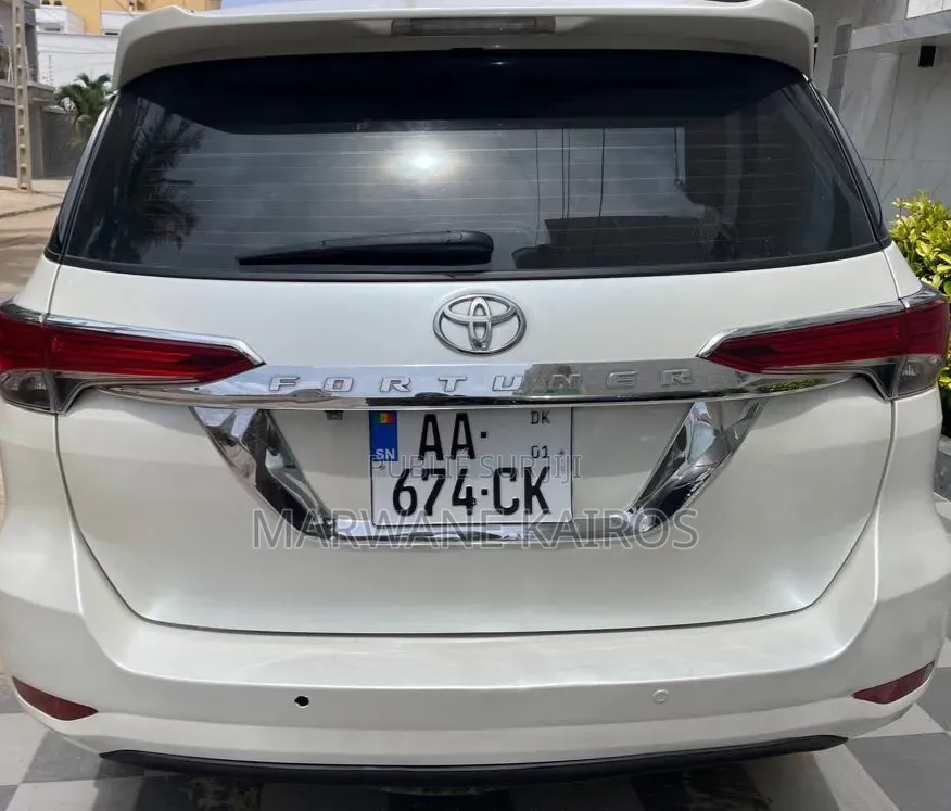 Toyota Fortuner 2020 Blanc