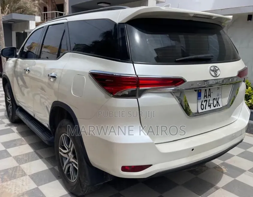 Toyota Fortuner 2020 Blanc