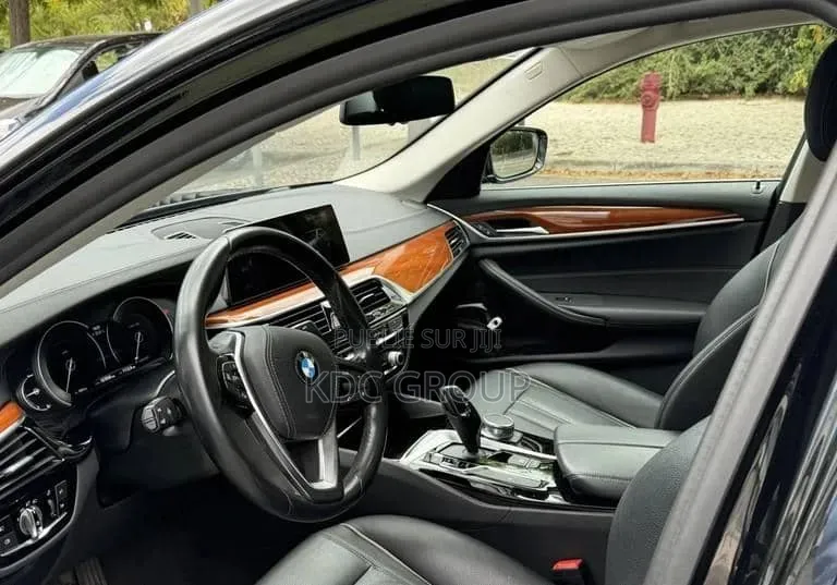 BMW 520i 2018 Noir