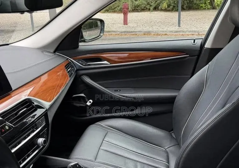 BMW 520i 2018 Noir