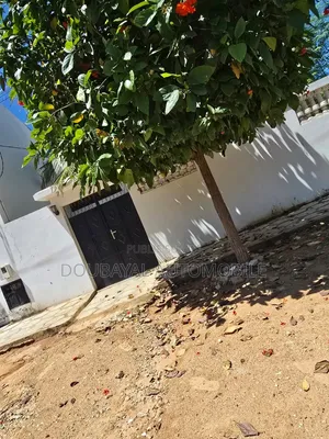 3chbre Villa dans Gran Mbour, Thiès Sud à Vendre