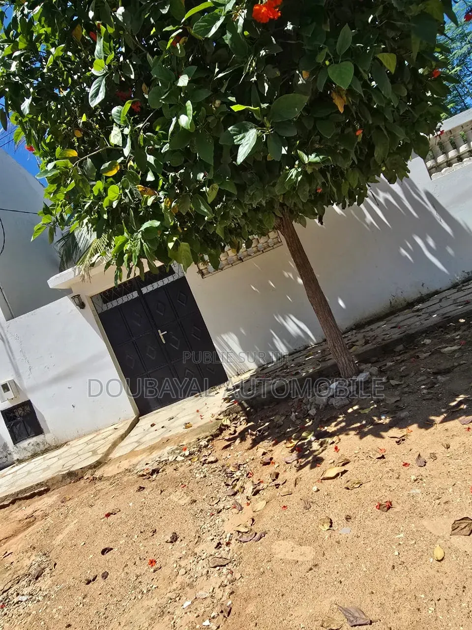3chbre Villa dans Gran Mbour, Thiès Sud à Vendre
