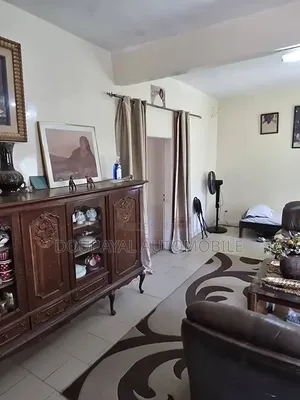 3chbre Villa dans Gran Mbour, Thiès Sud à Vendre