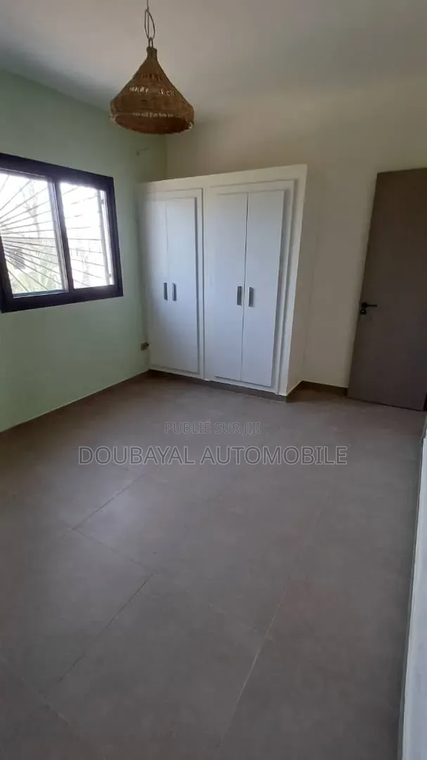 4chbre Villa dans Somone, Thiès Sud à Vendre