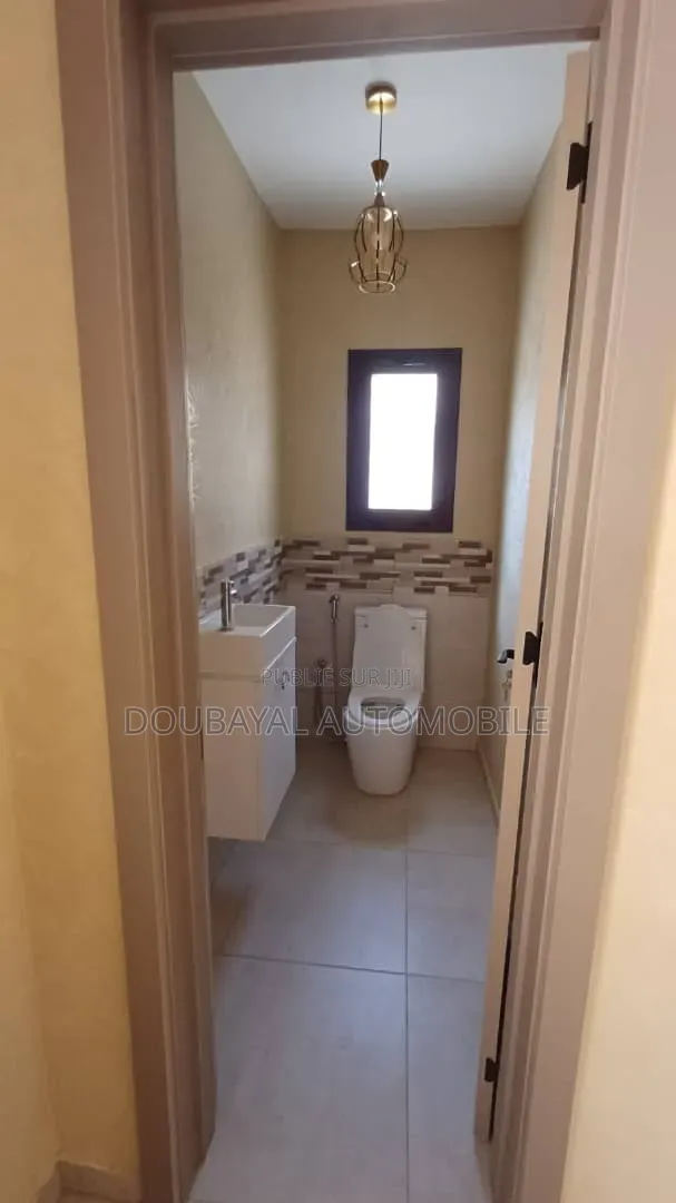 4chbre Villa dans Somone, Thiès Sud à Vendre