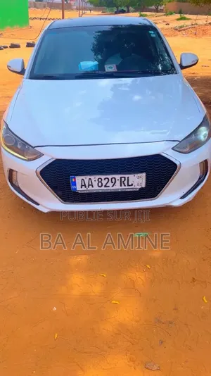 Hyundai Elantra 2018 Blanc