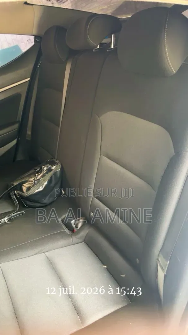 Hyundai Elantra 2018 Blanc