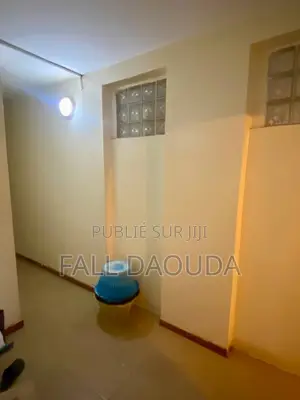 2chbre Appartement dans Fall, Ouakam à Vendre