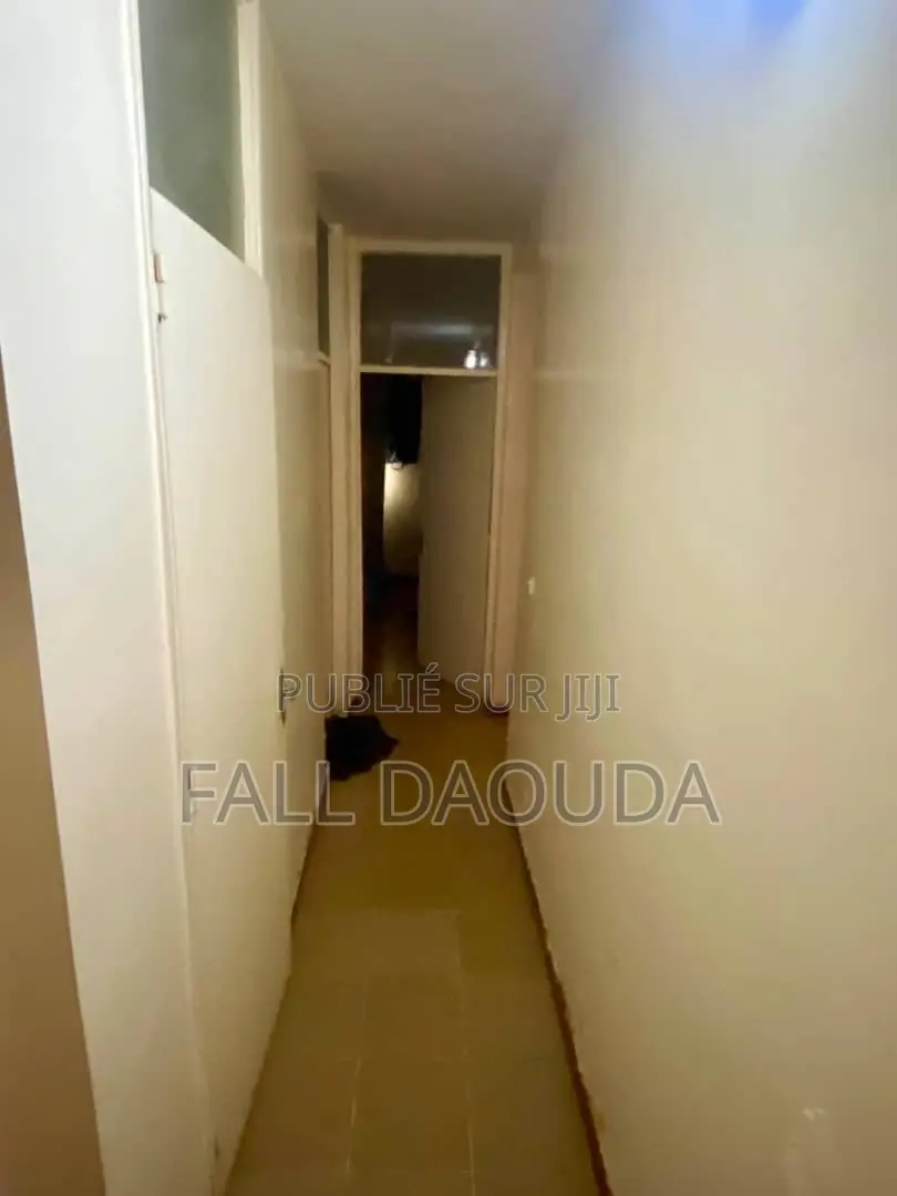 2chbre Appartement dans Fall, Ouakam à Vendre