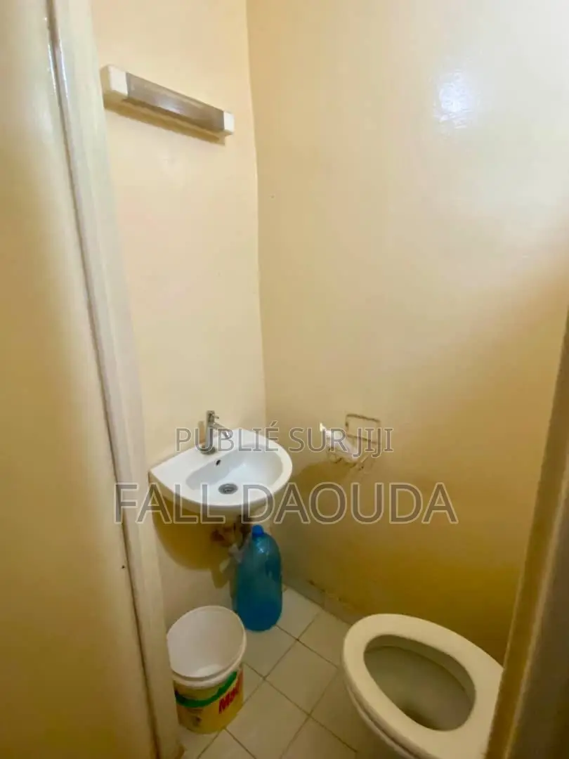 2chbre Appartement dans Fall, Ouakam à Vendre
