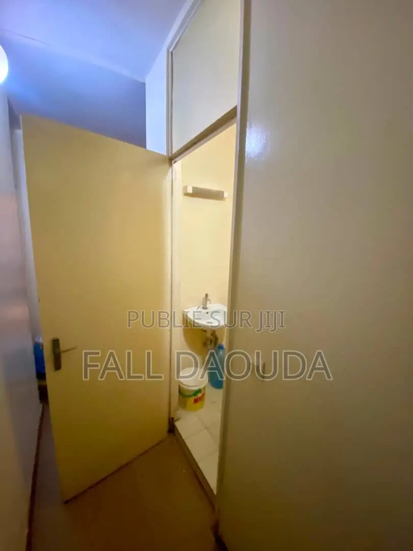 2chbre Appartement dans Fall, Ouakam à Vendre