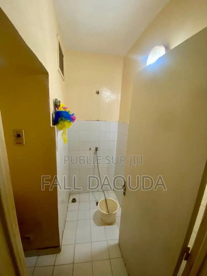 2chbre Appartement dans Fall, Ouakam à Vendre