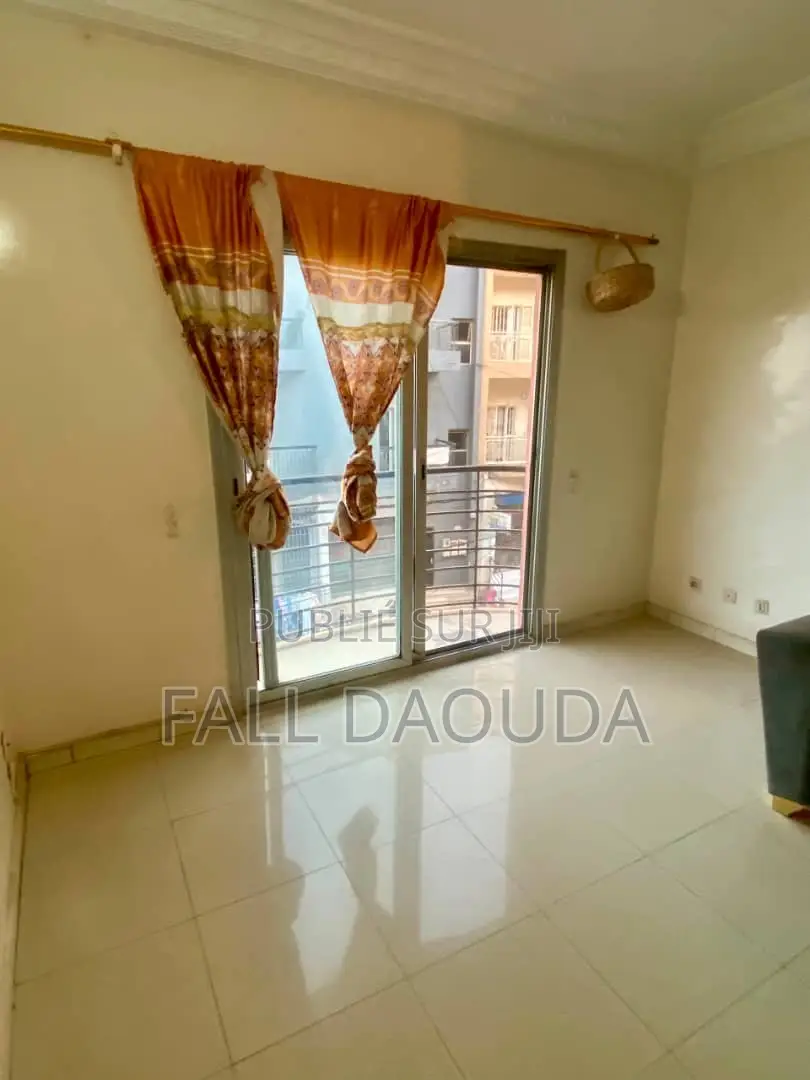 2chbre Appartement dans Fall, Ouakam à Vendre