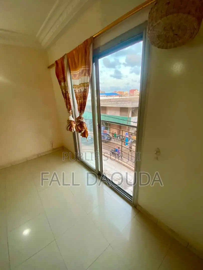 2chbre Appartement dans Fall, Ouakam à Vendre