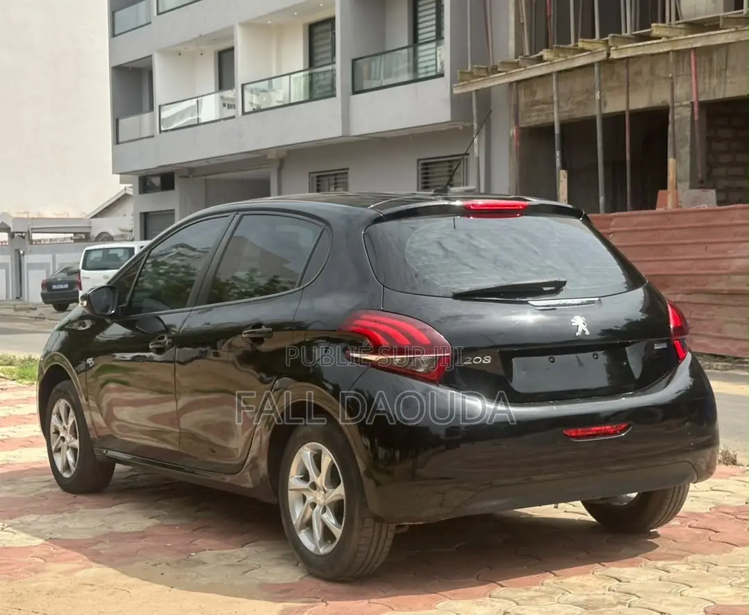 Peugeot 208 2016 Noir