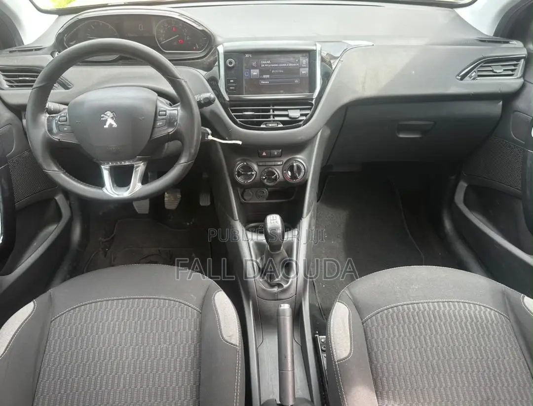 Peugeot 208 2016 Noir
