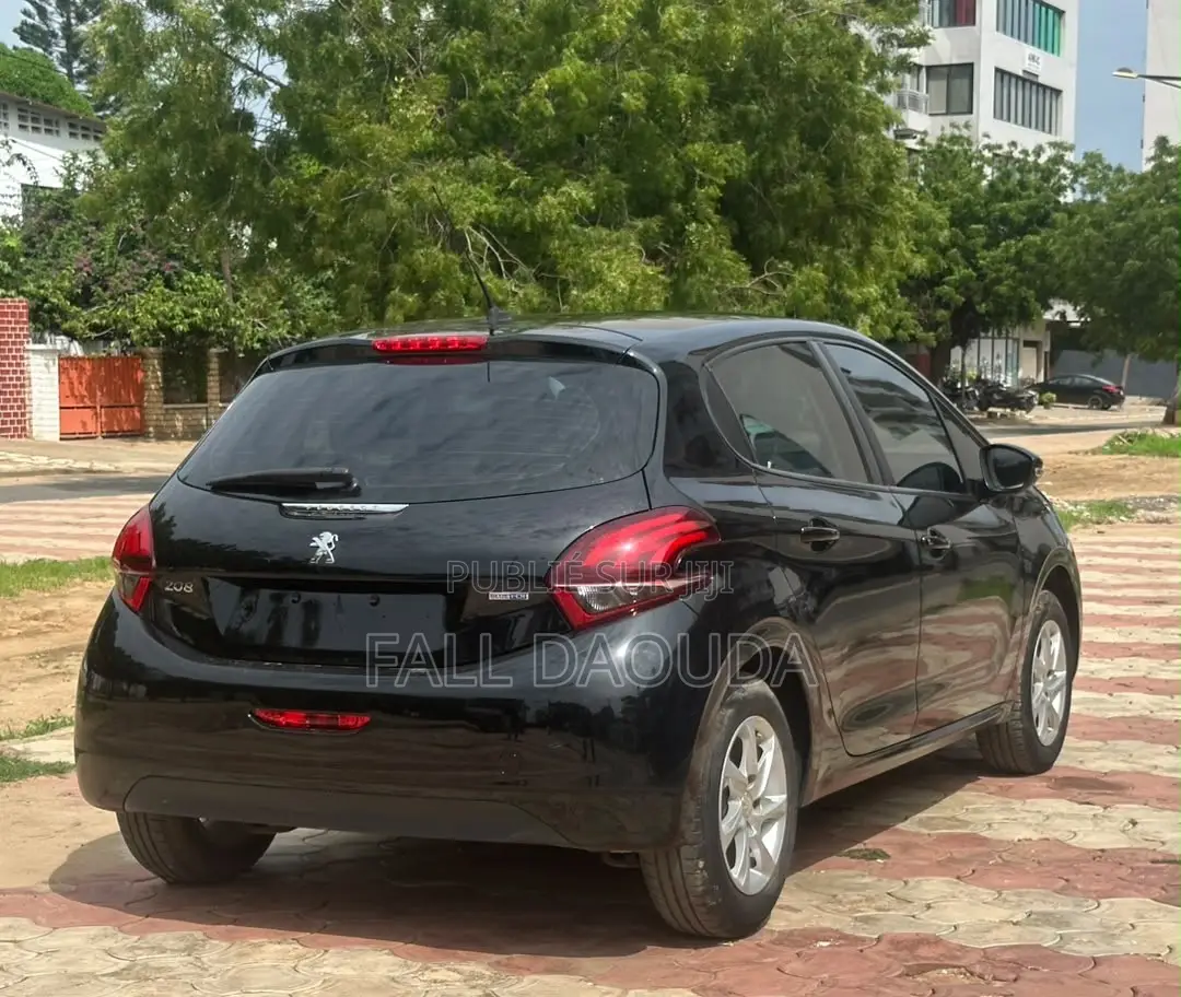 Peugeot 208 2016 Noir