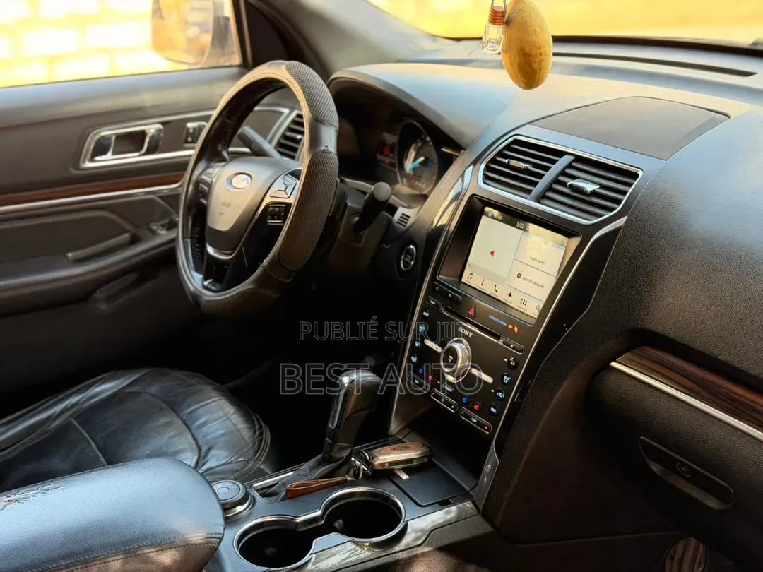 Ford Explorer 2018 Blanc