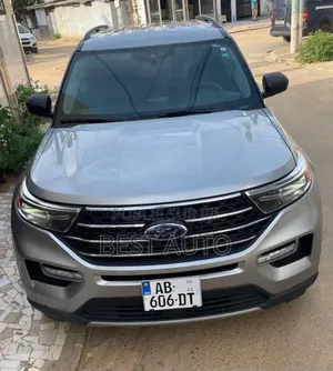 Ford Explorer 2023 Gris