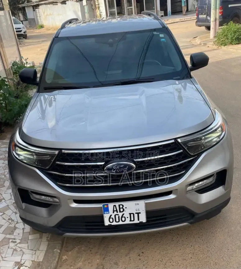 Ford Explorer 2023 Gris