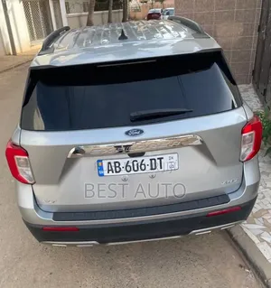 Ford Explorer 2023 Gris