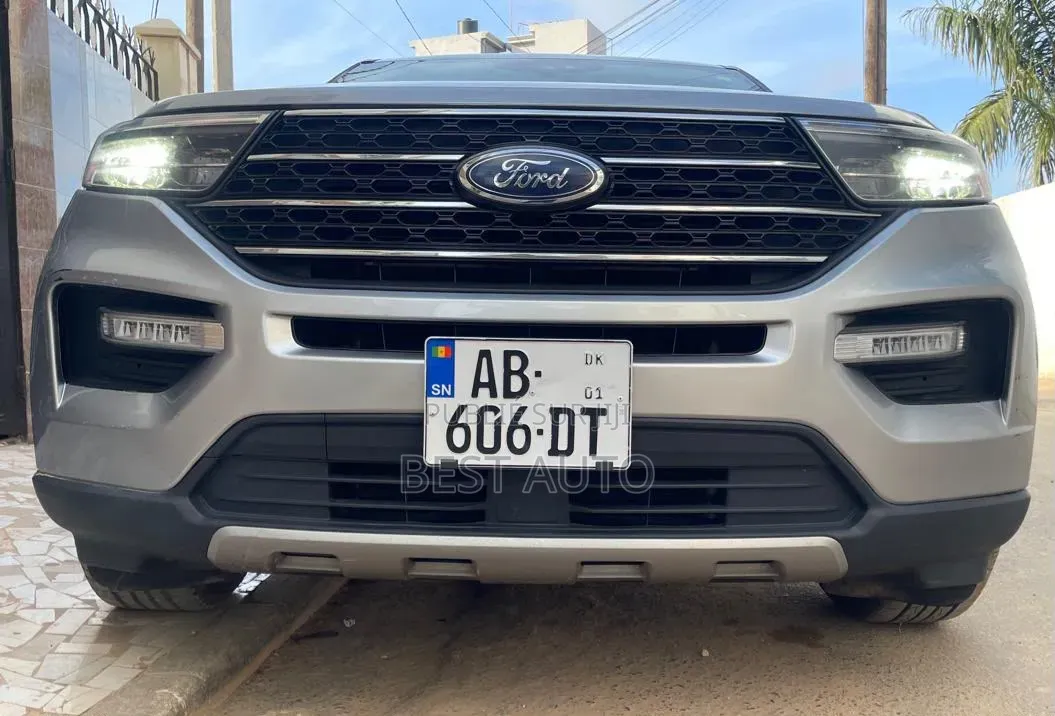 Ford Explorer 2023 Gris