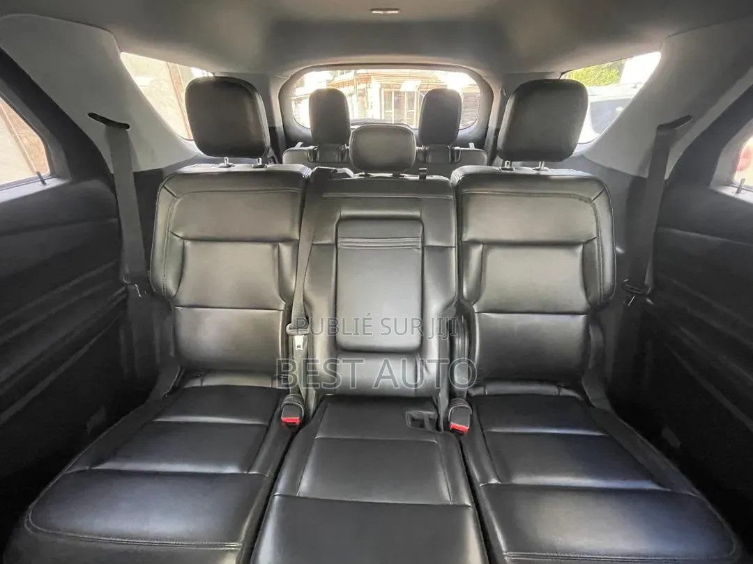 Ford Explorer 2023 Gris