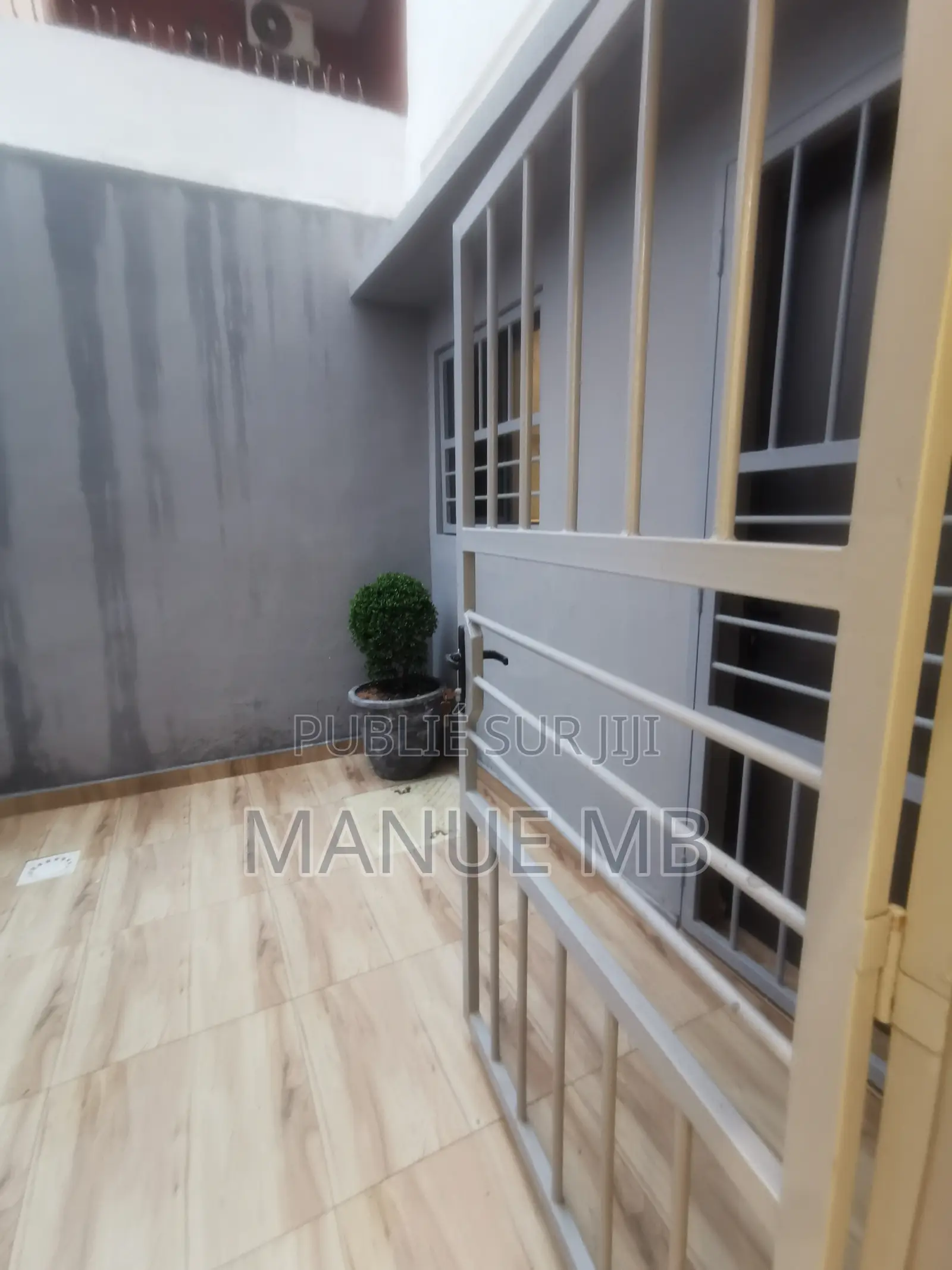 1chbre Villa dans Mermoz Sacré-Cœur à Louer