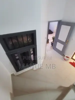 1chbre Villa dans Mermoz Sacré-Cœur à Louer