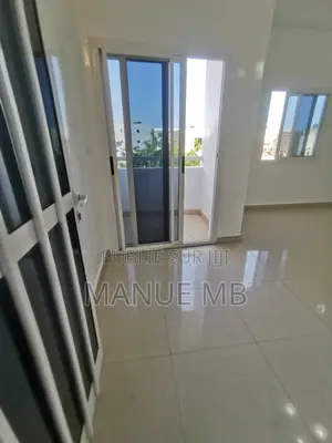 2chbre Appartement dans Patricia, Dieuppeul-Derklé à Louer