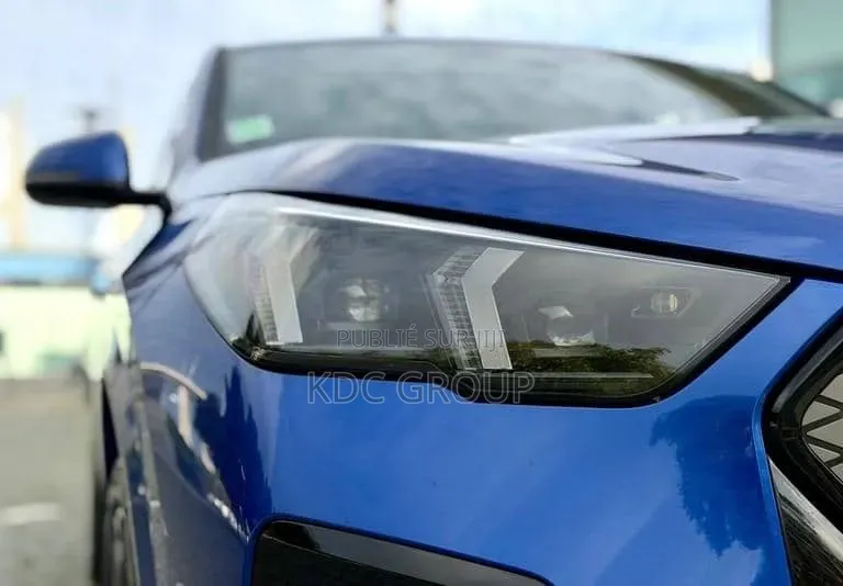 BMW iX 2024 Bleu