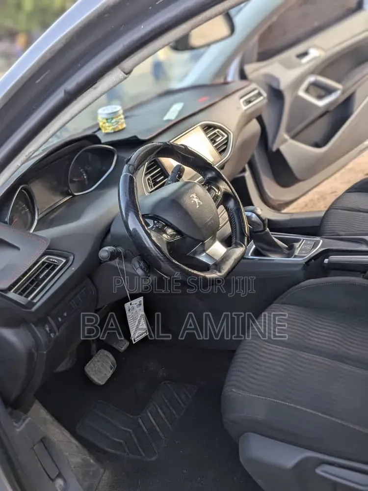 Peugeot 308 2016 Gris