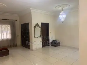 6chbre Maison dans Magui Immo, Biscuiterie à Vendre