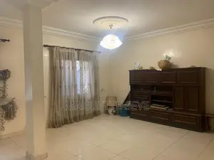 6chbre Maison dans Magui Immo, Biscuiterie à Vendre