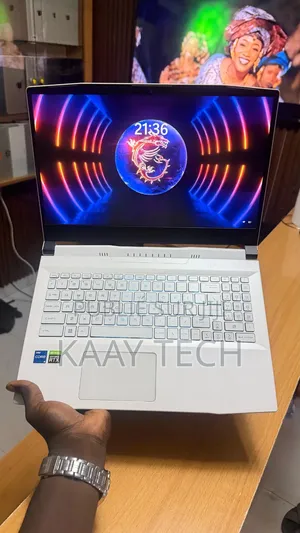 Nouveau Ordinateur portable MSI Katana 15 16GB Intel Core i7 SSD 512GB