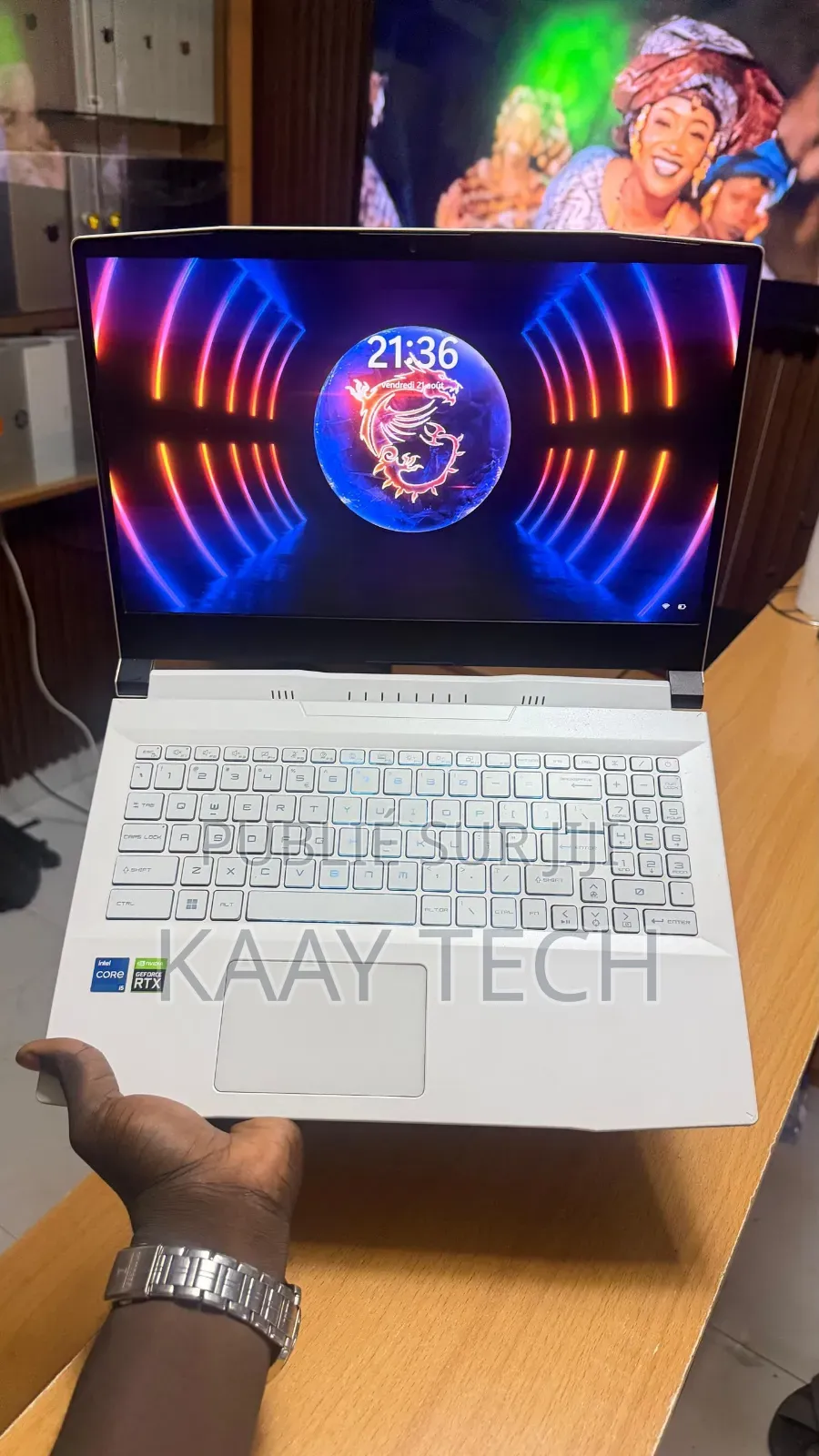 Nouveau Ordinateur portable MSI Katana 15 16GB Intel Core i7 SSD 512GB