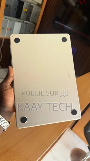 Nouveau Apple MacBook Air 2025 M4 16GB Apple M4 SSD 256GB