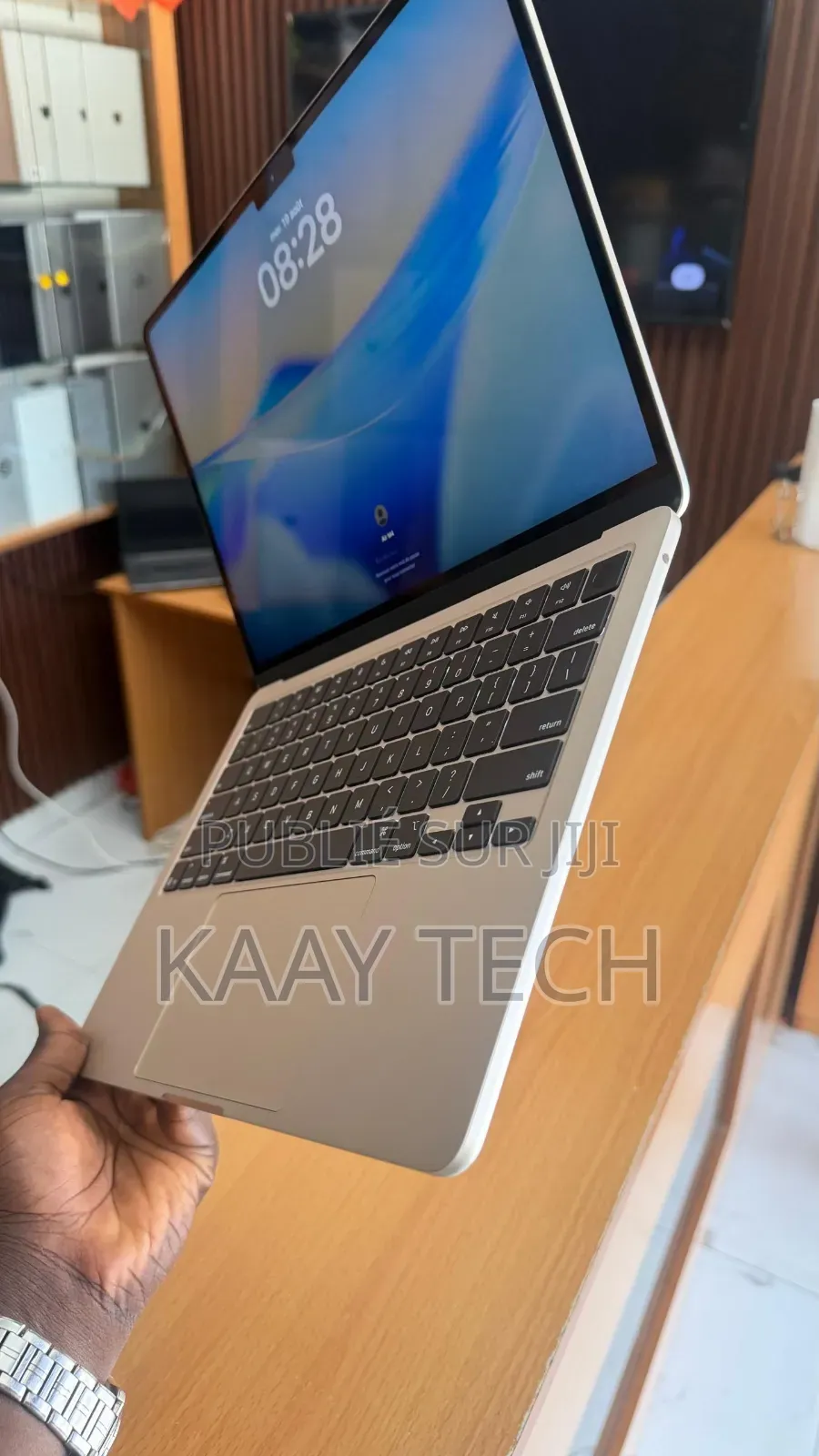 Nouveau Apple MacBook Air 2025 M4 16GB Apple M4 SSD 256GB