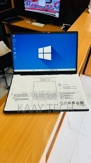 Nouveau Ordinateur portable Lenovo V15 G4 8GB AMD Ryzen 3 SSD 512GB
