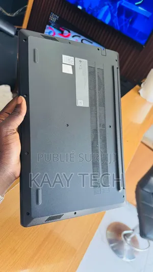 Nouveau Ordinateur portable Lenovo V15 G4 8GB AMD Ryzen 3 SSD 512GB