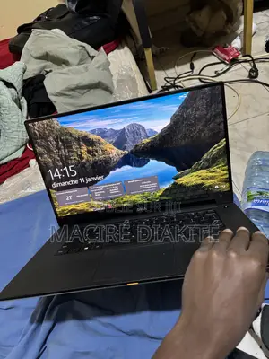 Ordinateur portable Dell Latitude 5510 16GB Intel Core i7 HDD 500GB