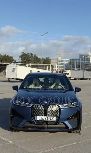 BMW iX 2024 Bleu