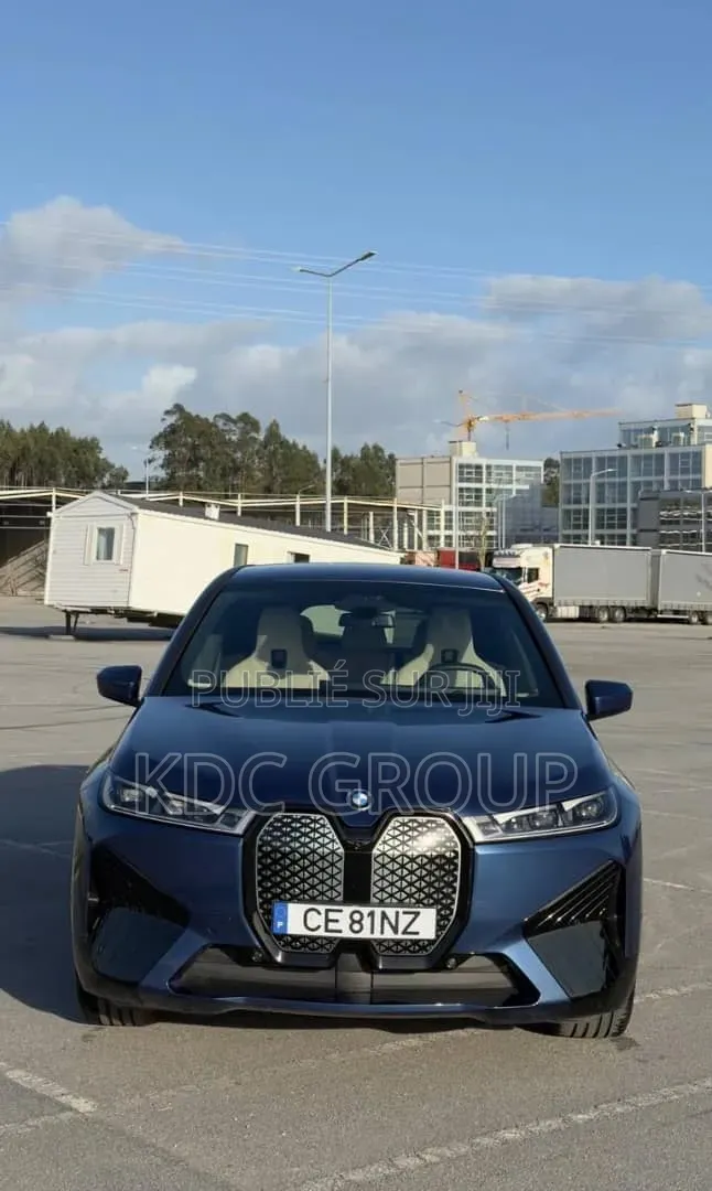 BMW iX 2024 Bleu