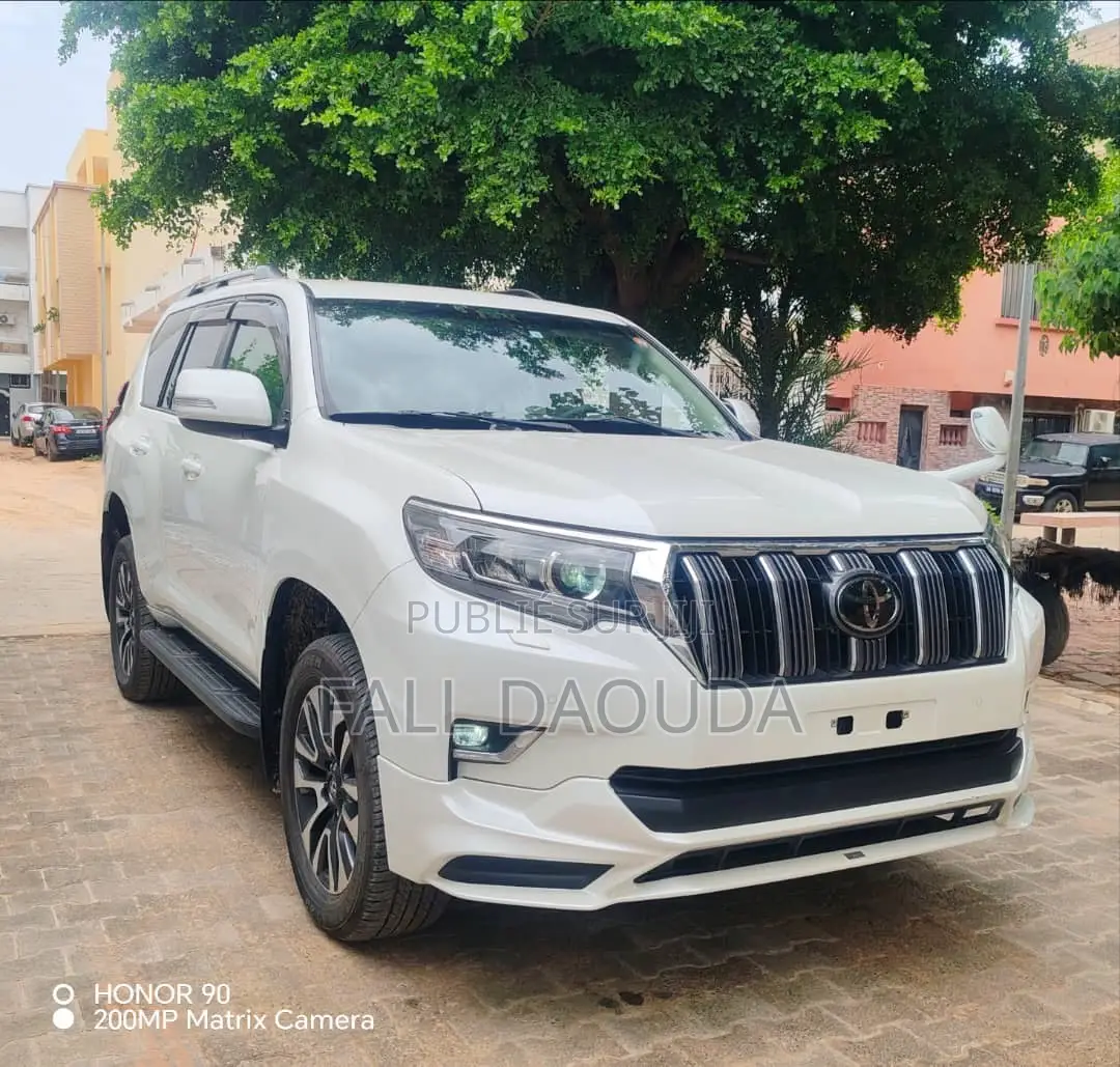 Toyota Land Cruiser Prado 2022 Blanc